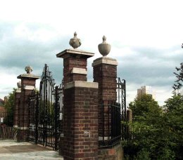 Lordship Lane Gate